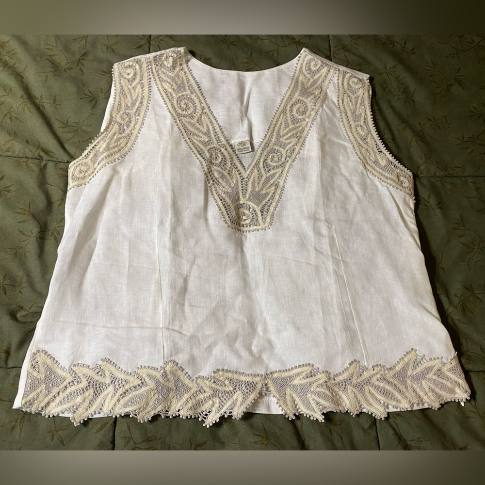 Women’s Fatima Rena’s handmade linen Top